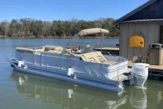 rent a pontoon boat